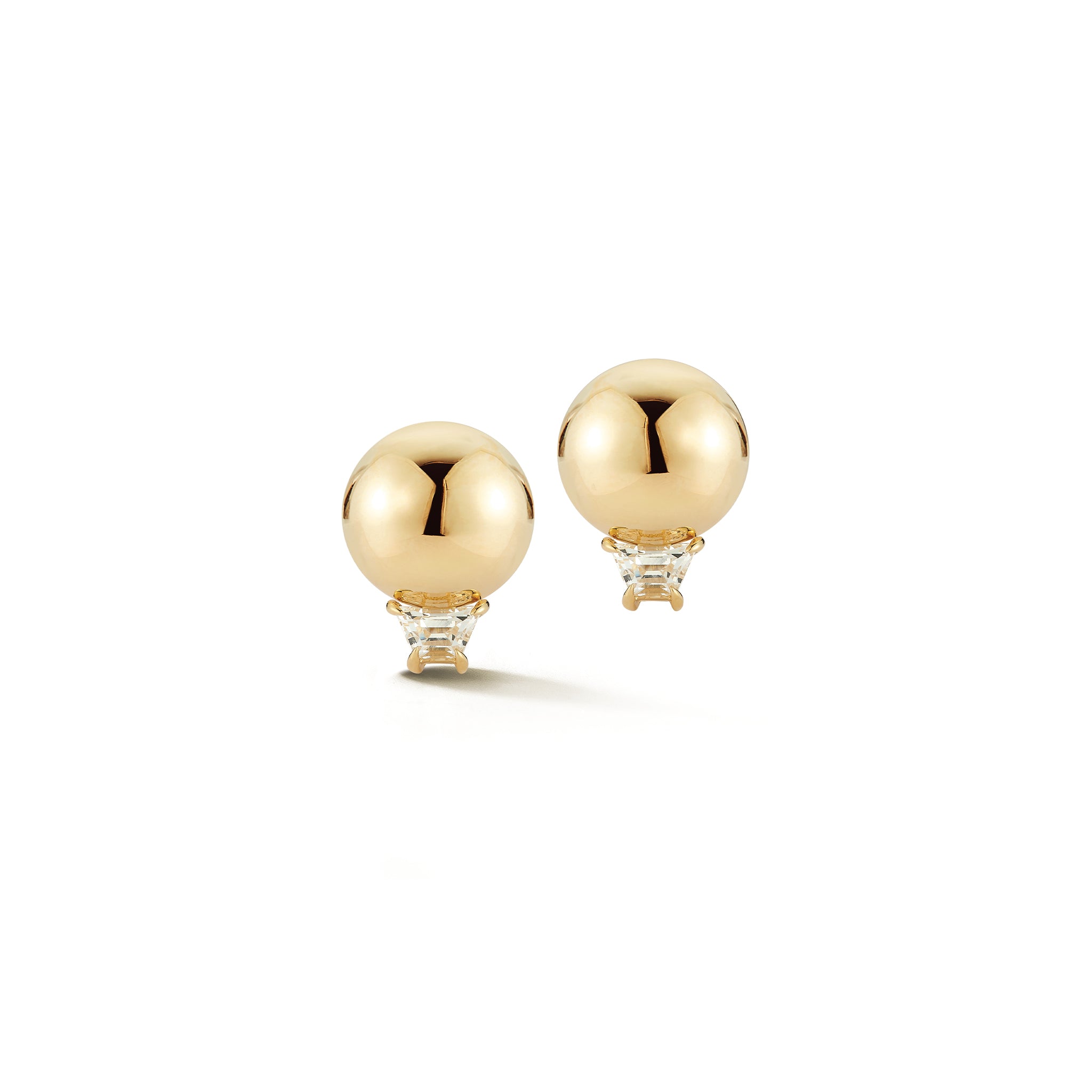 Button Earrings in Yellow Gold