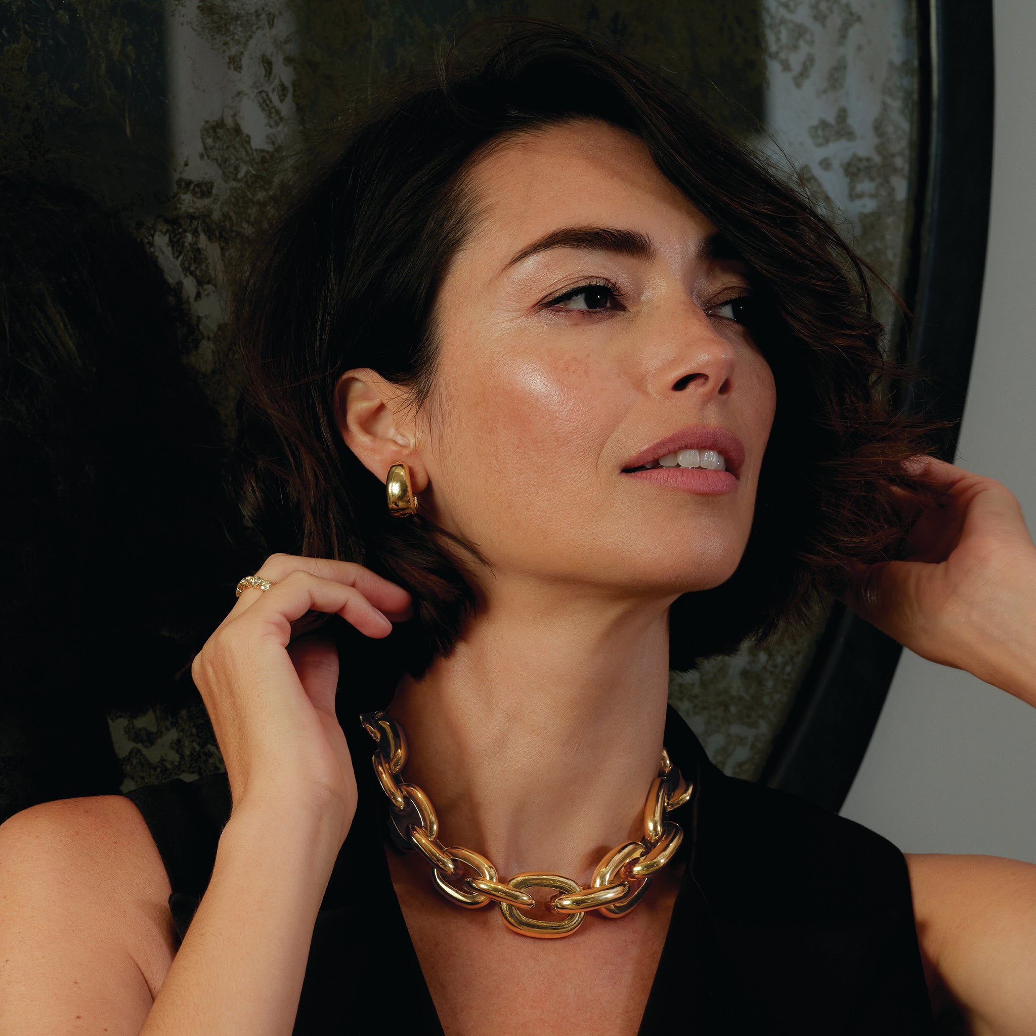 Madison Hoop Earrings in Yellow Gold