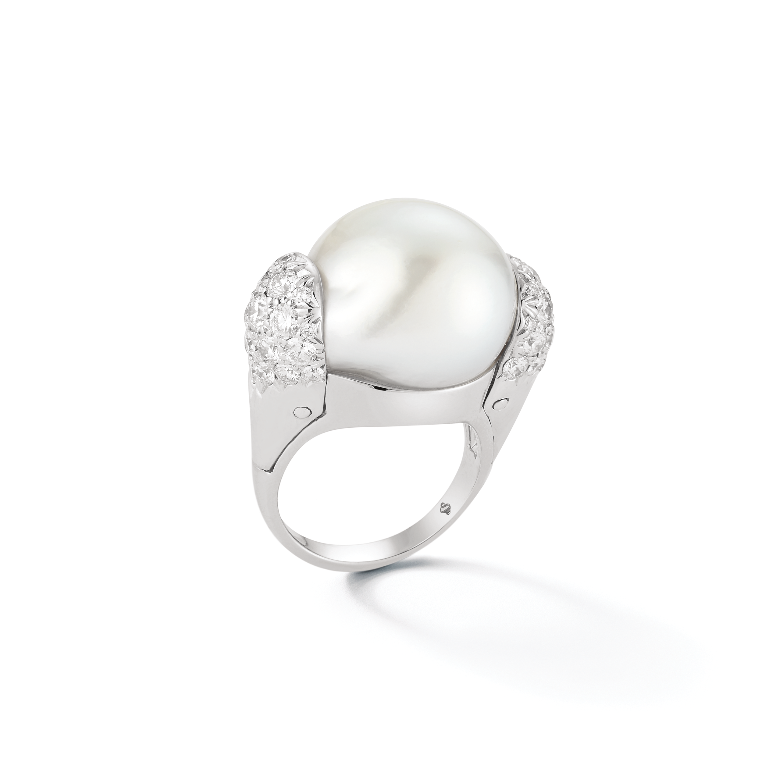 Golf Ball Ring in Pearl & Diamond