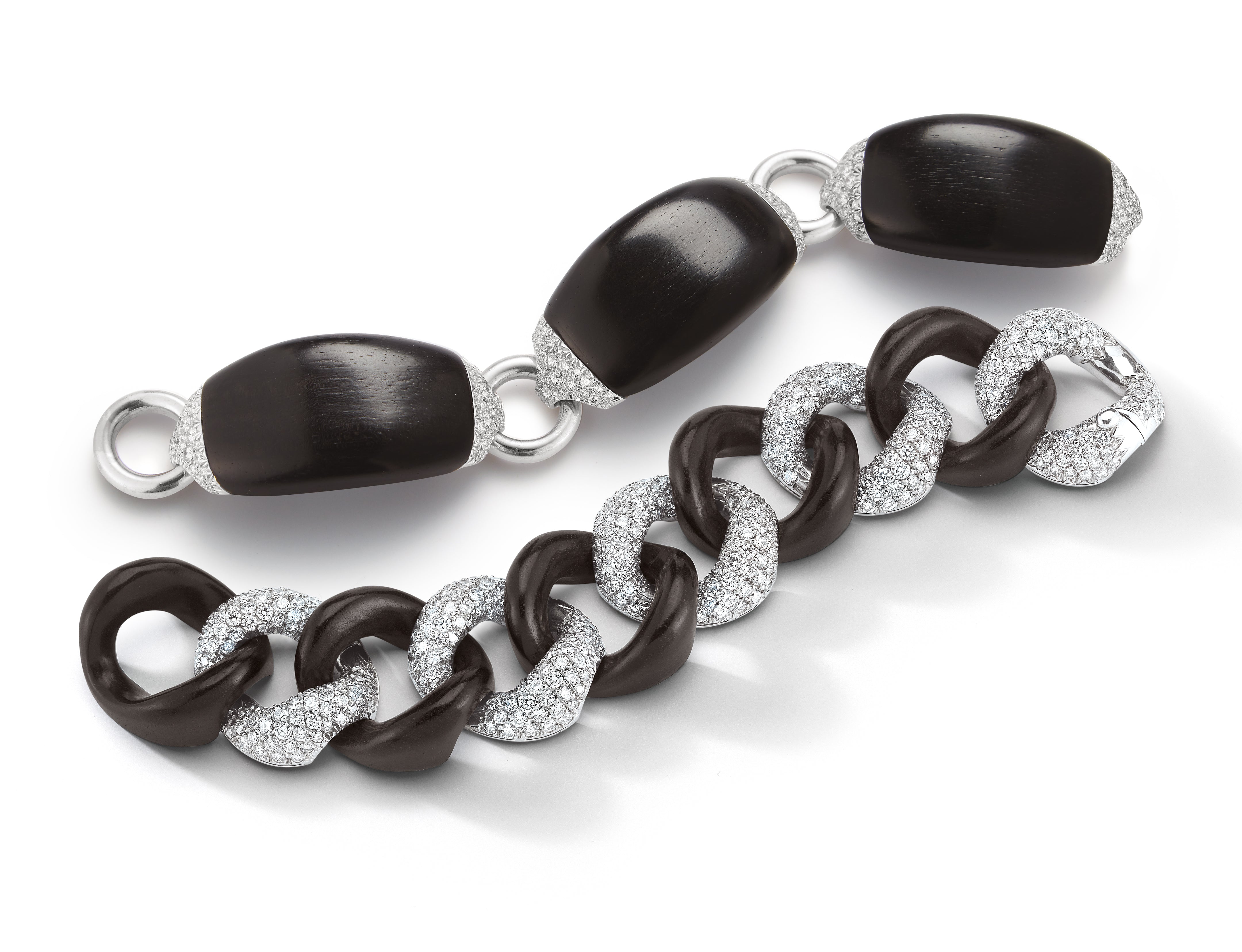 Classic Large Link Bracelet in Ebony & Pave Diamond