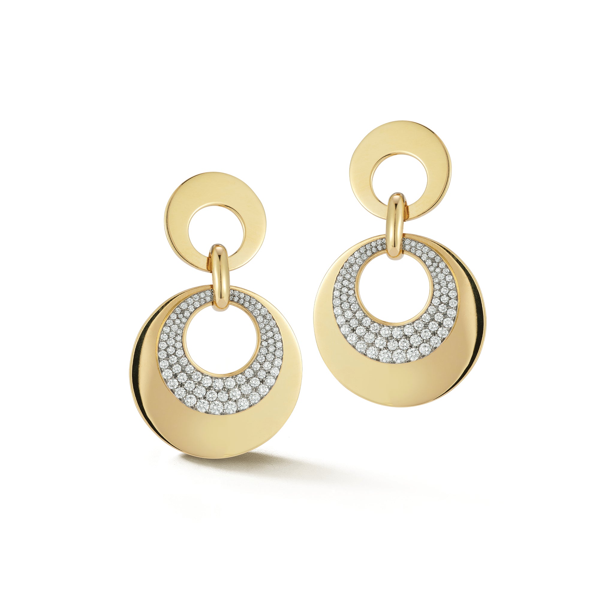 Circle Earring in Gold and Diamonds