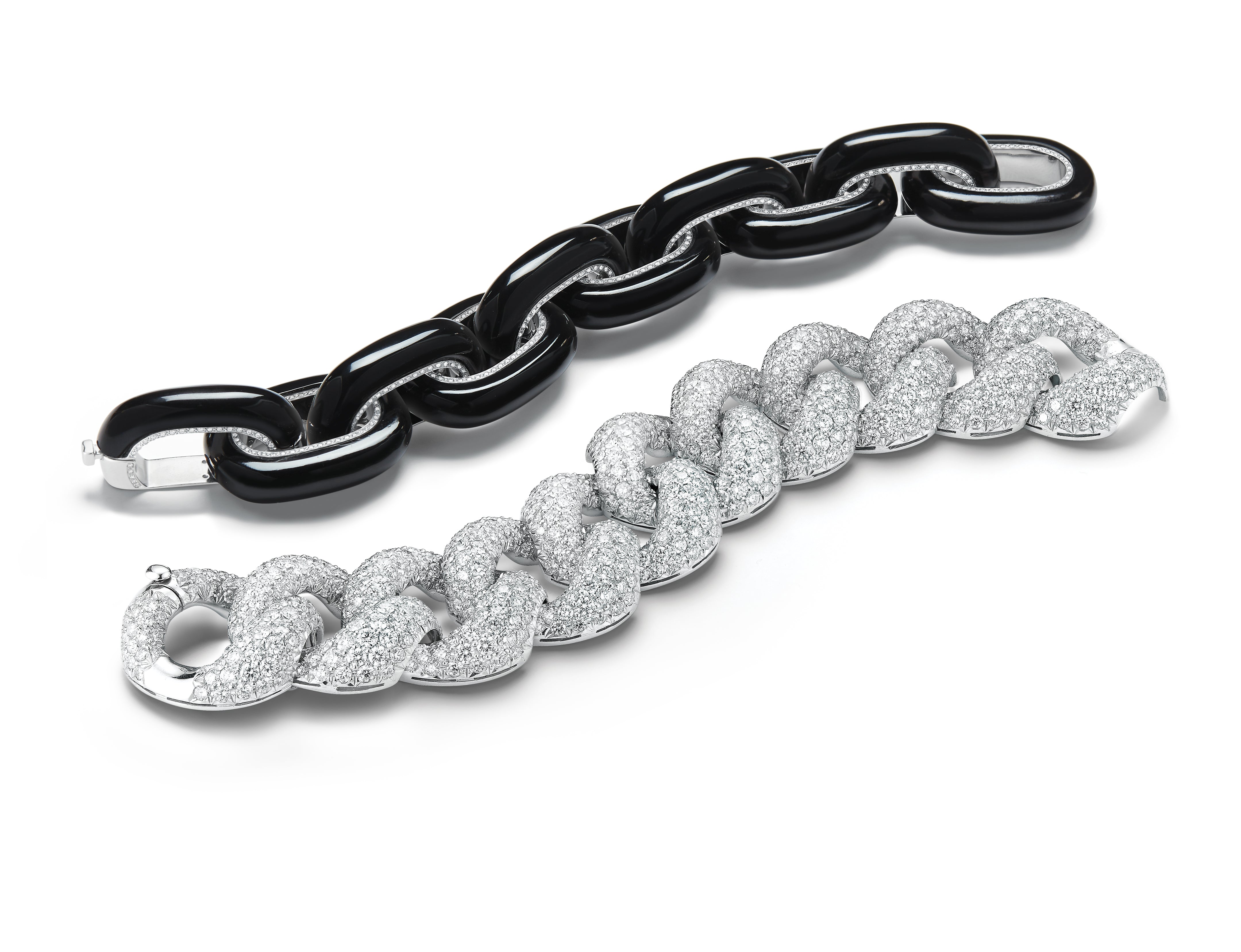 Classic Large Link Bracelet in Pave Diamond